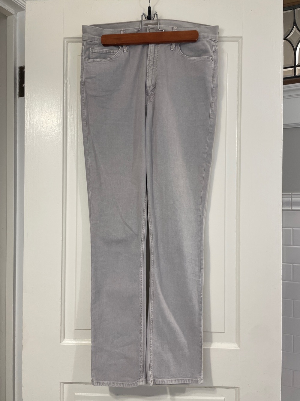MOTHER The Dazzler Ankle Jeans in Chalk It Up Gray Slim Straight Size 31